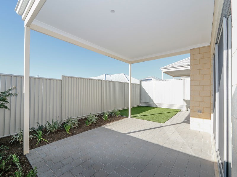 18 Mackerel Circuit, Alkimos WA 6038