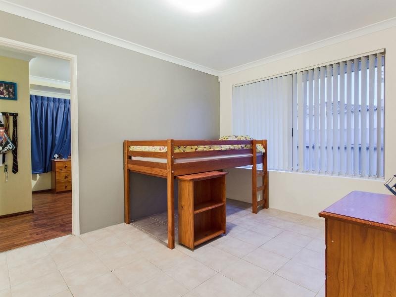 8 Mitford Grove, Port Kennedy WA 6172