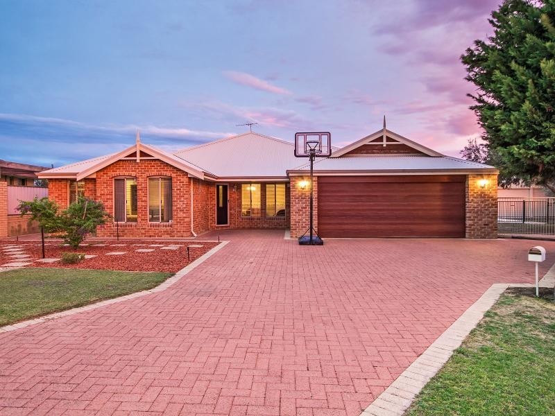 8 Mitford Grove, Port Kennedy WA 6172