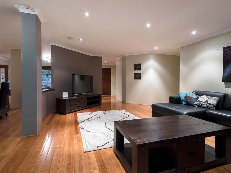53 Pelican Parade, Ballajura WA 6066