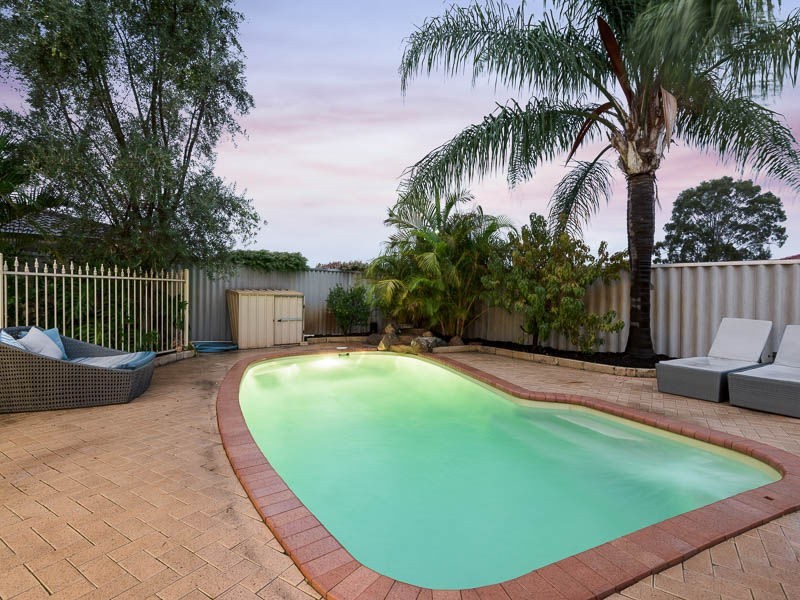 53 Pelican Parade, Ballajura WA 6066