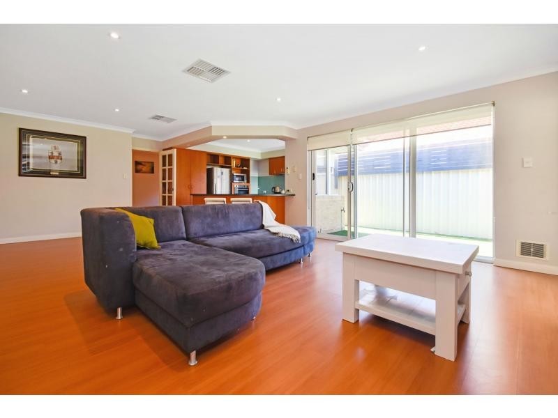 10 Abrolhos Drive, Heathridge WA 6027