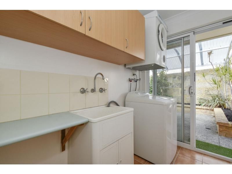 10 Abrolhos Drive, Heathridge WA 6027