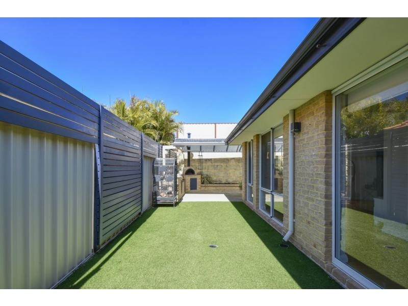 10 Abrolhos Drive, Heathridge WA 6027