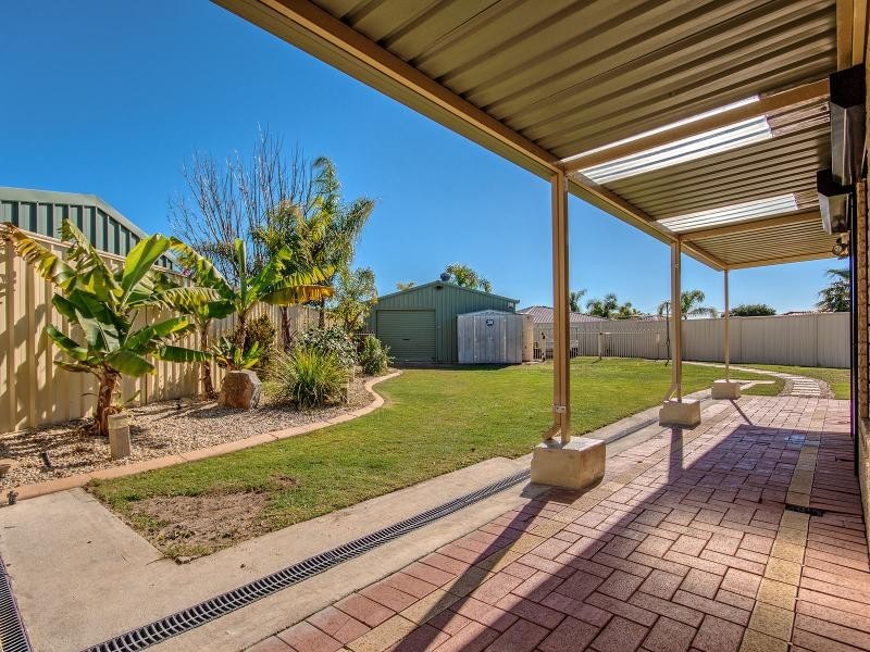 18 St Tropez Court, Port Kennedy WA 6172