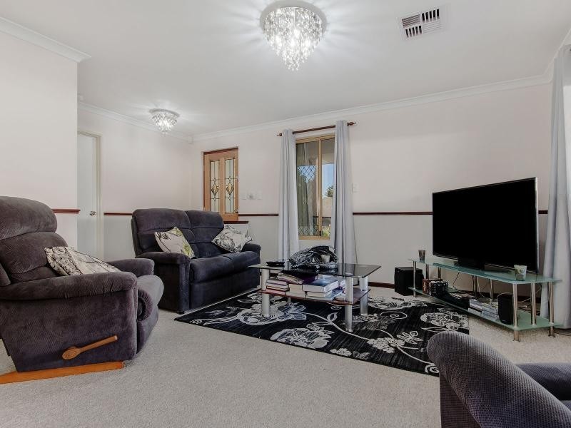 18 St Tropez Court, Port Kennedy WA 6172