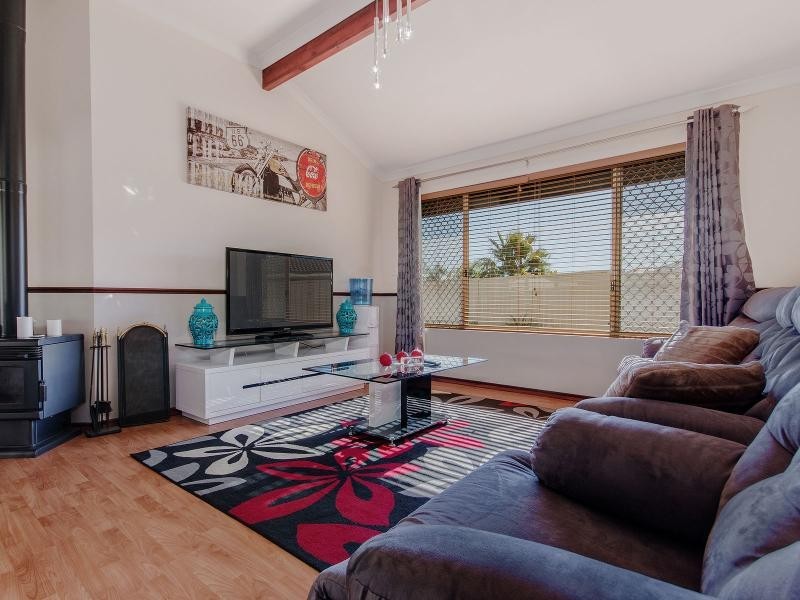 18 St Tropez Court, Port Kennedy WA 6172