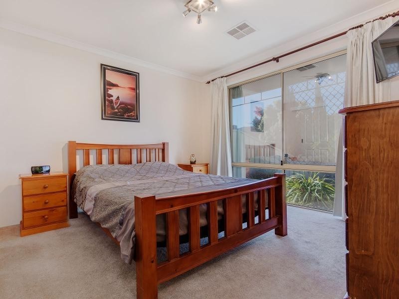 18 St Tropez Court, Port Kennedy WA 6172