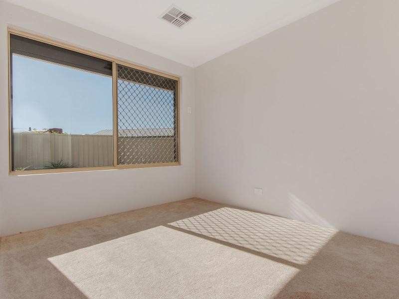 18 St Tropez Court, Port Kennedy WA 6172