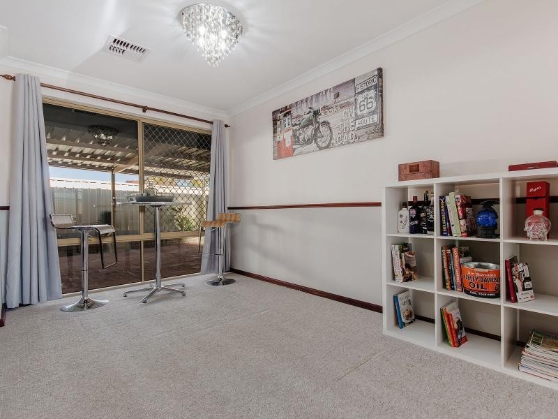 18 St Tropez Court, Port Kennedy WA 6172