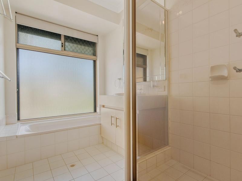 18 St Tropez Court, Port Kennedy WA 6172