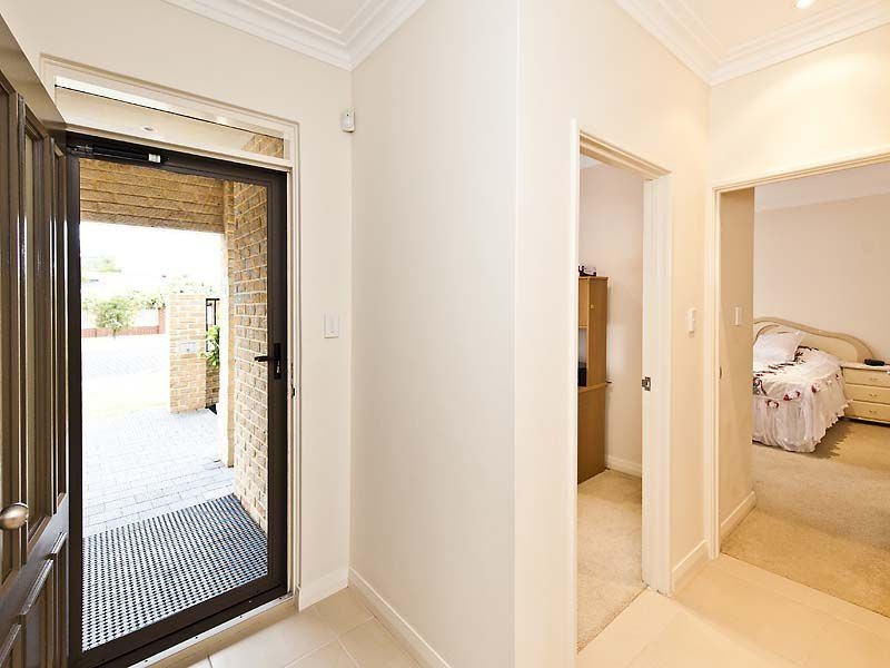 2 Fermaner Street, Karrinyup WA 6018