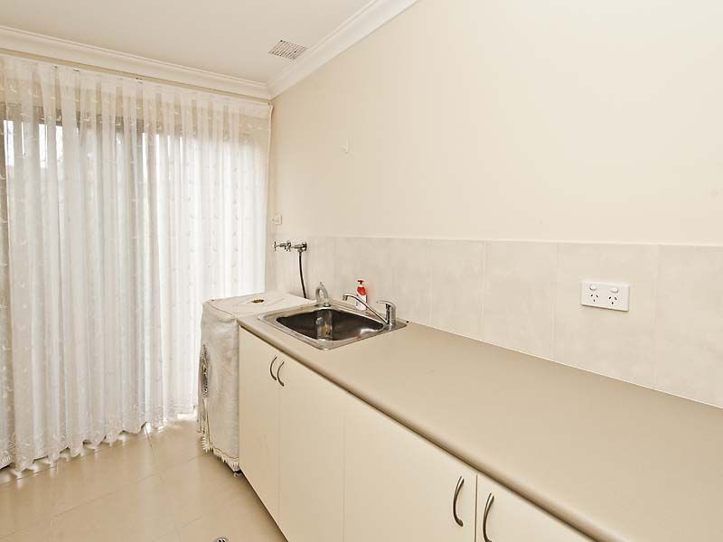 2 Fermaner Street, Karrinyup WA 6018