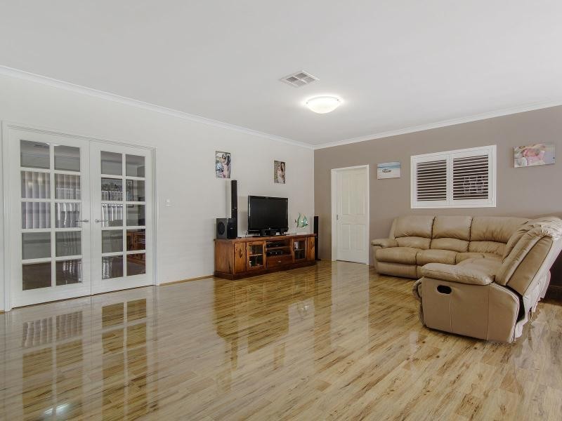 18 Swifts Court, Rockingham WA 6168