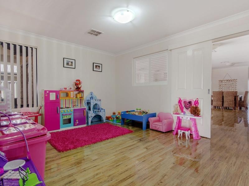 18 Swifts Court, Rockingham WA 6168