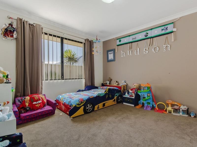 18 Swifts Court, Rockingham WA 6168
