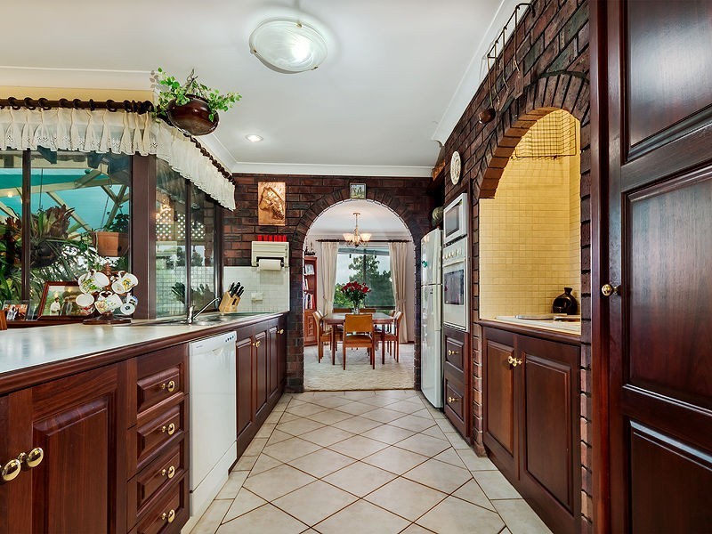 12 Hinkler Road, Kalamunda WA 6076