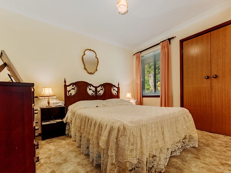 12 Hinkler Road, Kalamunda WA 6076