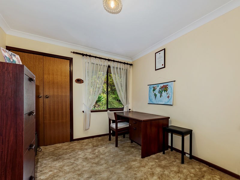 12 Hinkler Road, Kalamunda WA 6076