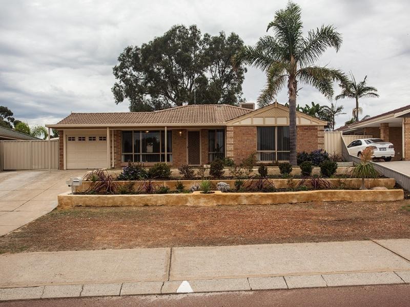 43 Casuarina Drive, Halls Head WA 6210