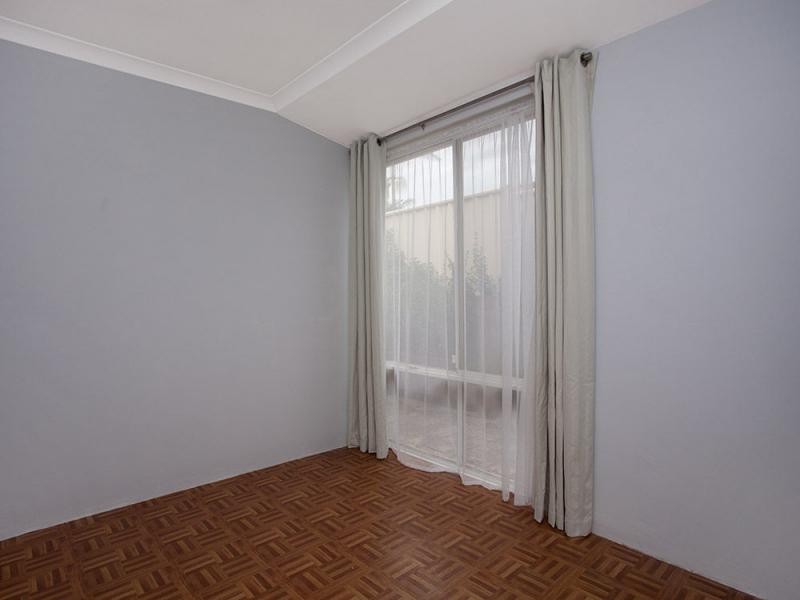 43 Casuarina Drive, Halls Head WA 6210