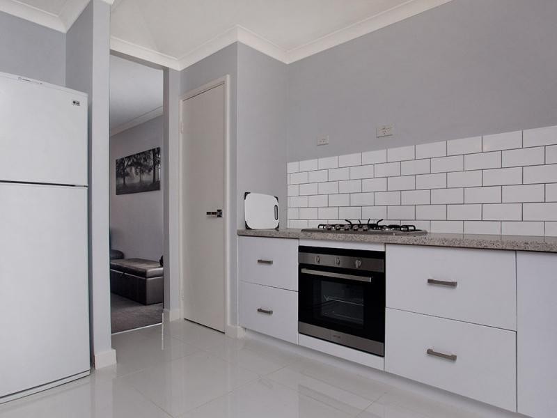 43 Casuarina Drive, Halls Head WA 6210