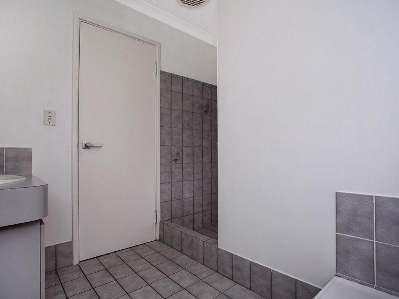 43 Casuarina Drive, Halls Head WA 6210