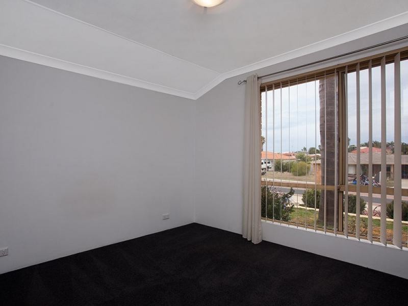 43 Casuarina Drive, Halls Head WA 6210