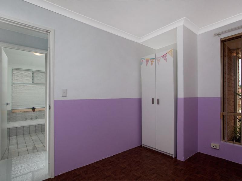 43 Casuarina Drive, Halls Head WA 6210