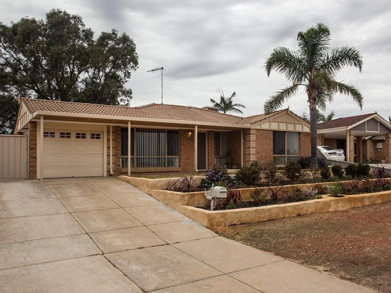 43 Casuarina Drive, Halls Head WA 6210