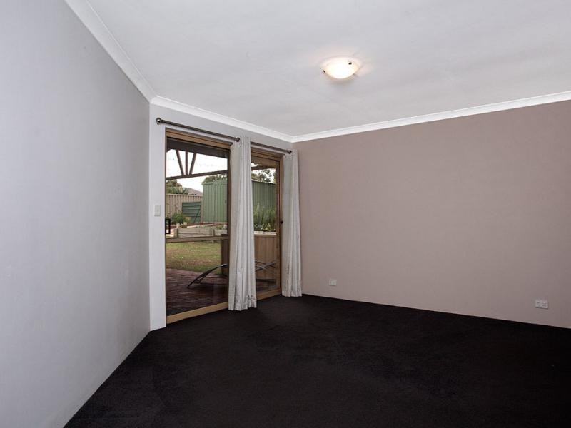 43 Casuarina Drive, Halls Head WA 6210