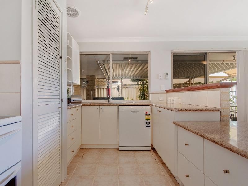 8 Gazelle Pass, Warnbro WA 6169