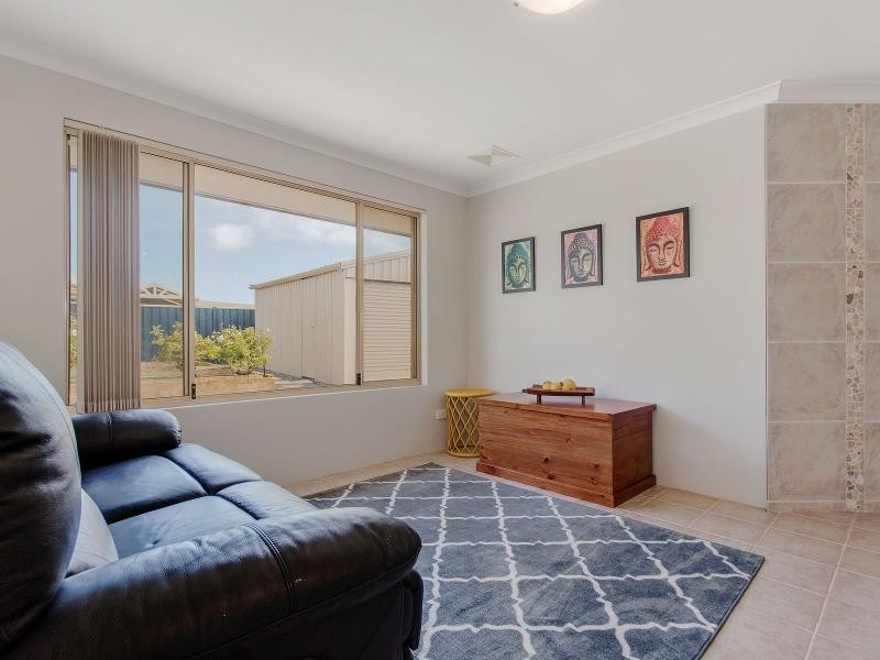 8 Gazelle Pass, Warnbro WA 6169