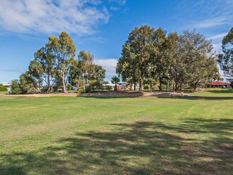 8 Gazelle Pass, Warnbro WA 6169