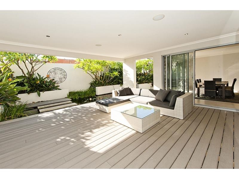 20 Orsino Boulevard, North Coogee WA 6163