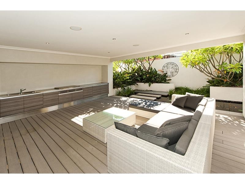 20 Orsino Boulevard, North Coogee WA 6163