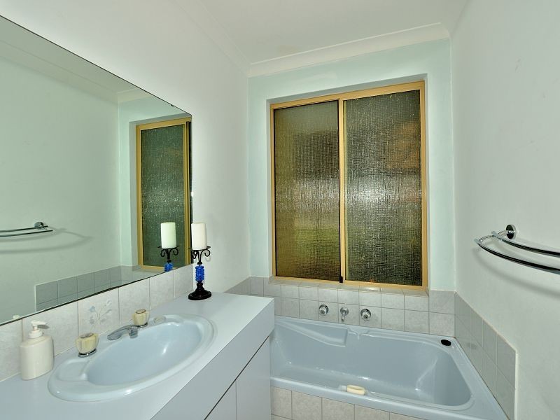 6 Ash Court, Halls Head WA 6210