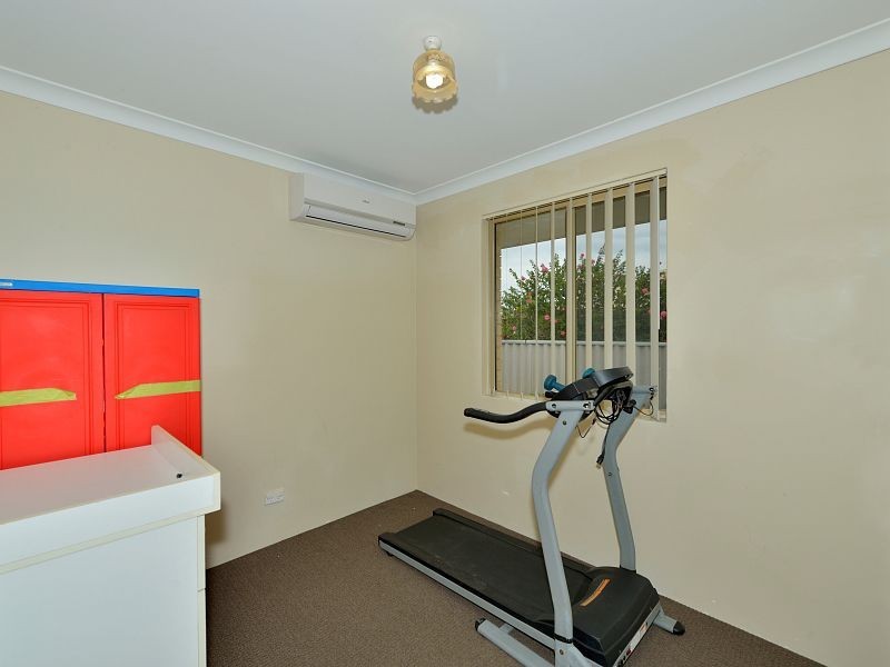 6 Ash Court, Halls Head WA 6210