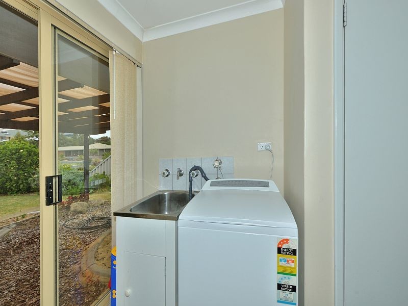 6 Ash Court, Halls Head WA 6210