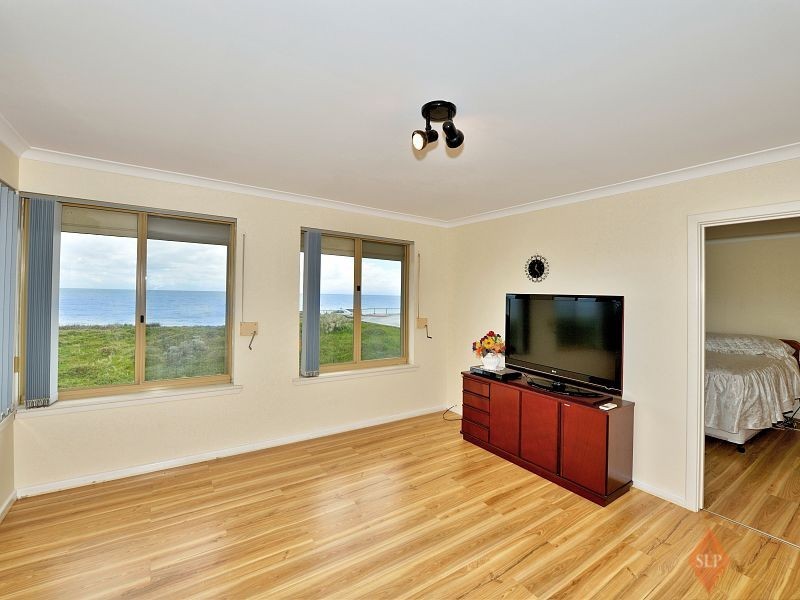 2/113 Janis Street, Halls Head WA 6210