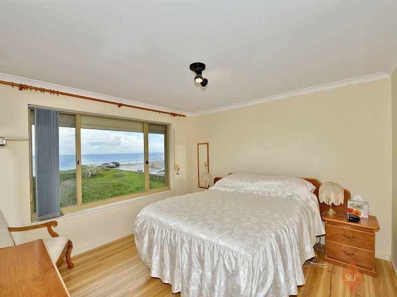 2/113 Janis Street, Halls Head WA 6210