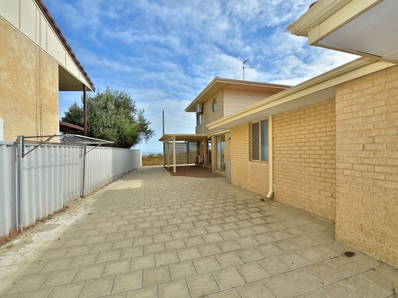 2/113 Janis Street, Halls Head WA 6210