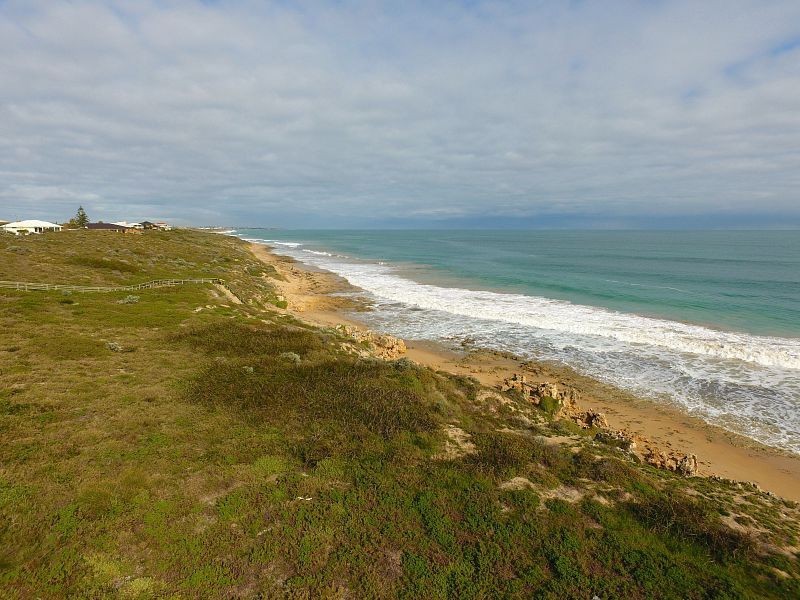 2/113 Janis Street, Halls Head WA 6210