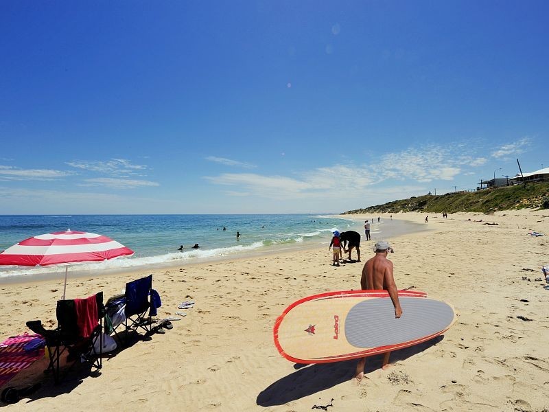 2/113 Janis Street, Halls Head WA 6210