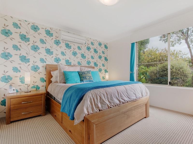 16 La Manche Avenue, Port Kennedy WA 6172