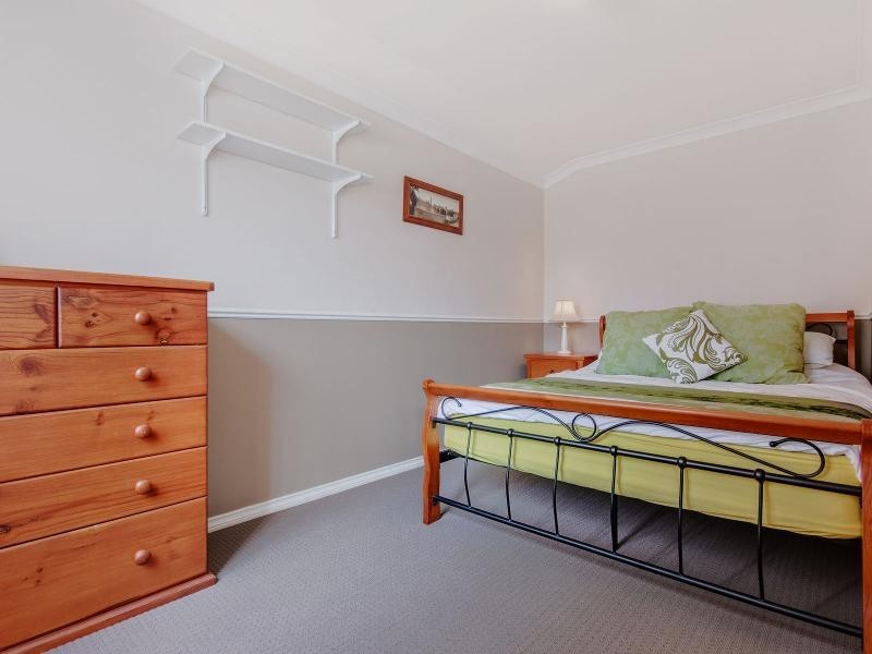 16 La Manche Avenue, Port Kennedy WA 6172