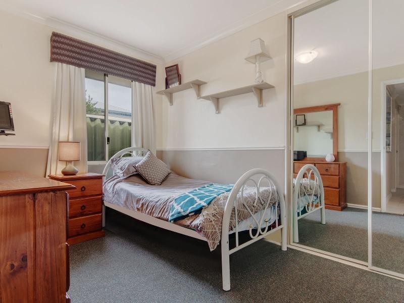 16 La Manche Avenue, Port Kennedy WA 6172