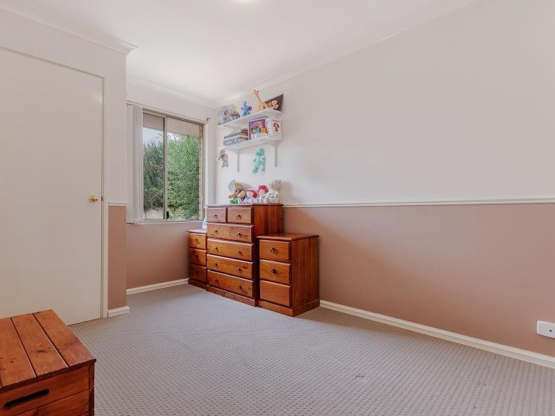 16 La Manche Avenue, Port Kennedy WA 6172