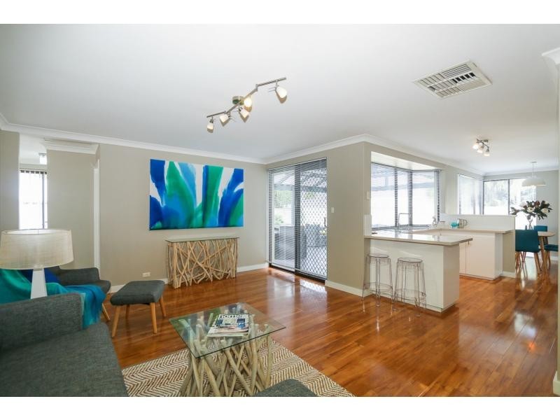 15 Alocasia Close, South Lake WA 6164