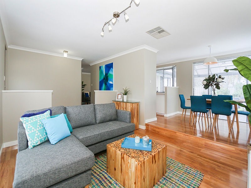 15 Alocasia Close, South Lake WA 6164